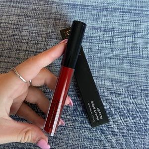 LARITZY “rich” lip gloss